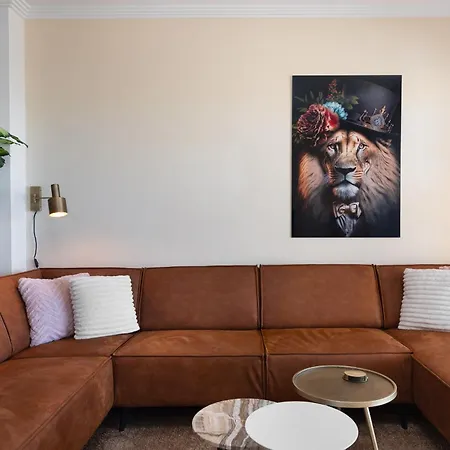 Charming 2-bedroom With Beautiful Sea Views