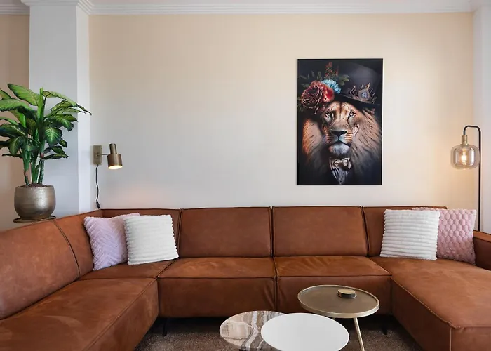 Charming 2-bedroom With Beautiful Sea Views