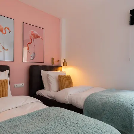 Charming 2-bedroom With Beautiful Sea Views